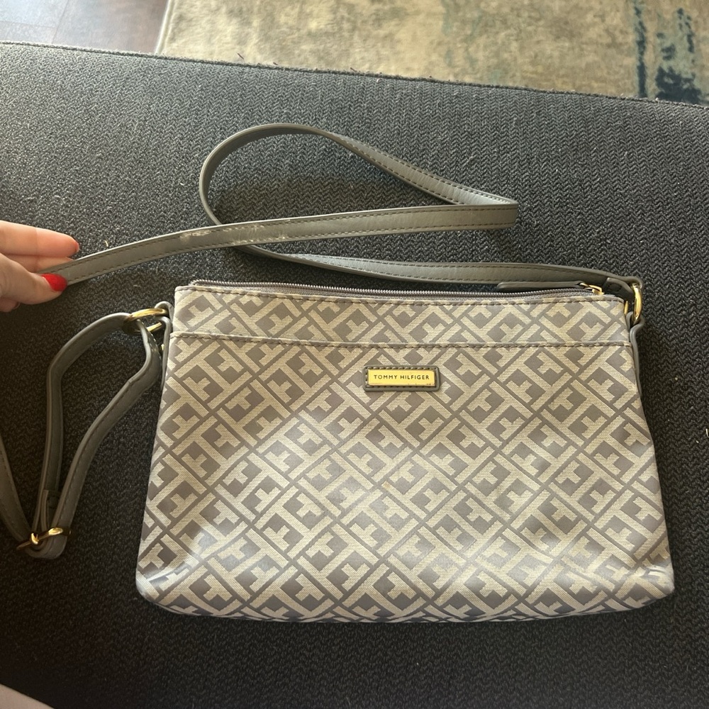 Tommy Hilfiger purse